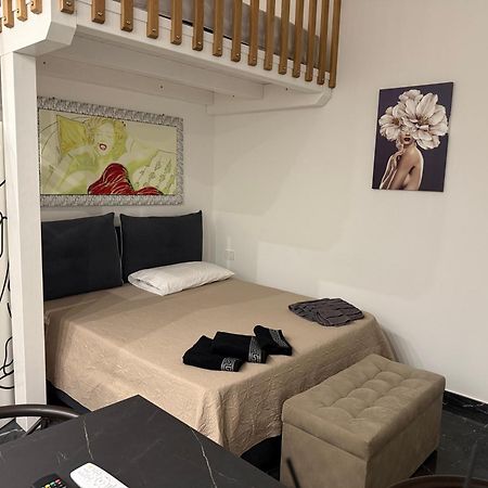 Suite Aurora โครโตเน ภายนอก รูปภาพ